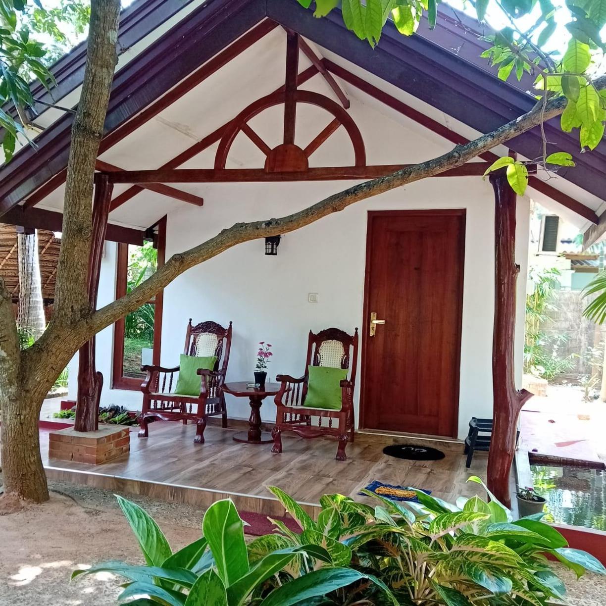 Yaluwa Tourist Rest Hotel Holambra Exterior foto