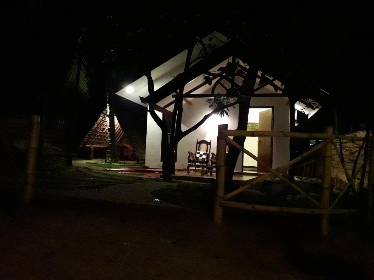 Yaluwa Tourist Rest Hotel Holambra Exterior foto