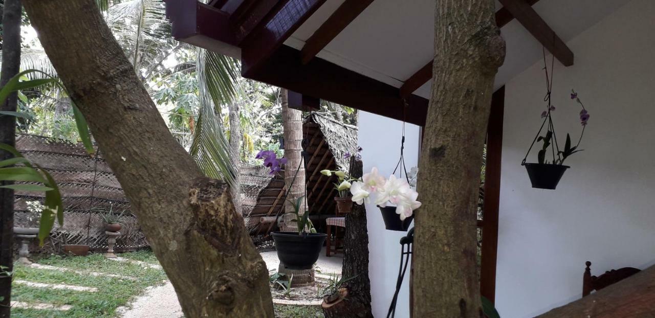 Yaluwa Tourist Rest Hotel Holambra Exterior foto